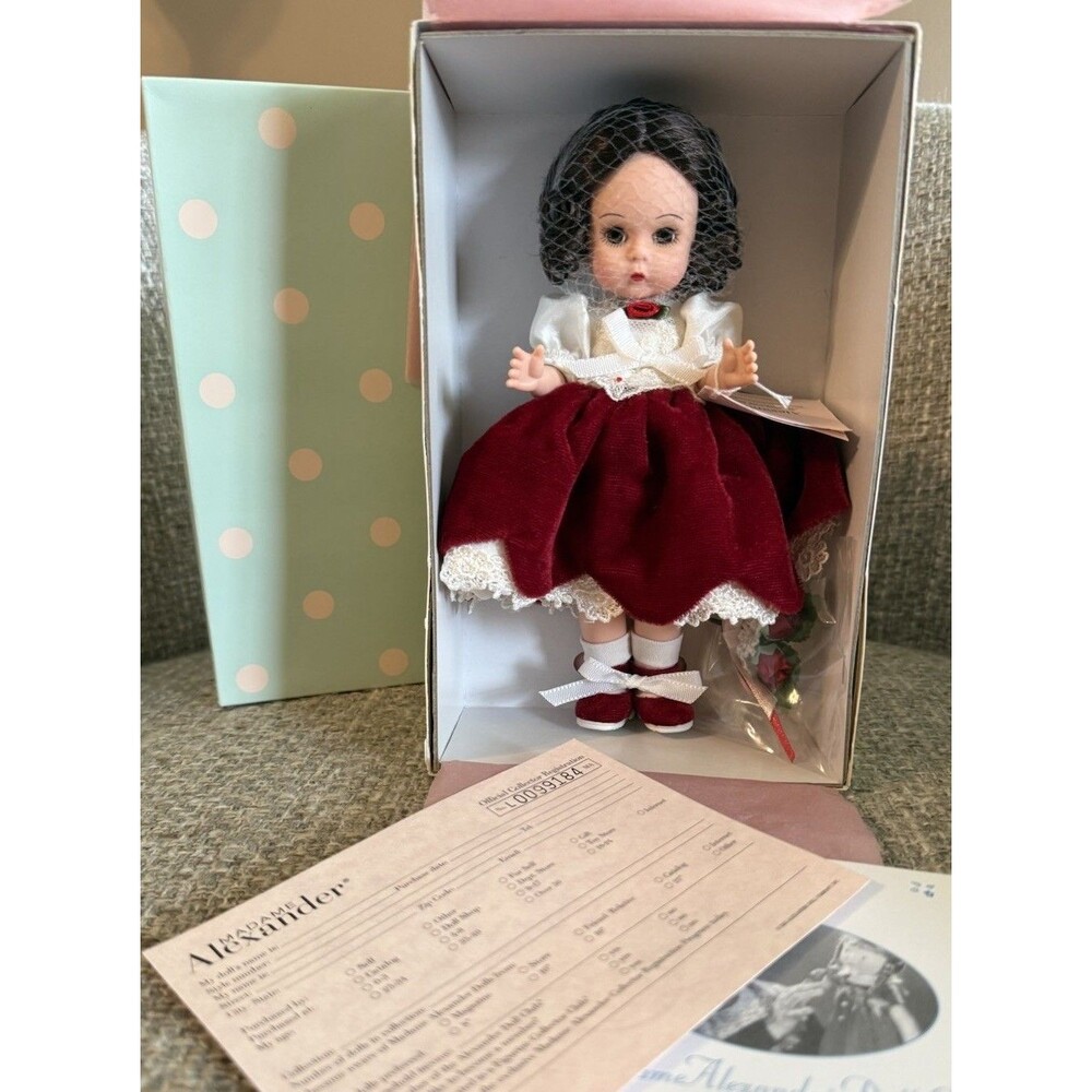 Madame Alexander 8" MY HEART BELONGS TO YOU Valentine Doll 2002